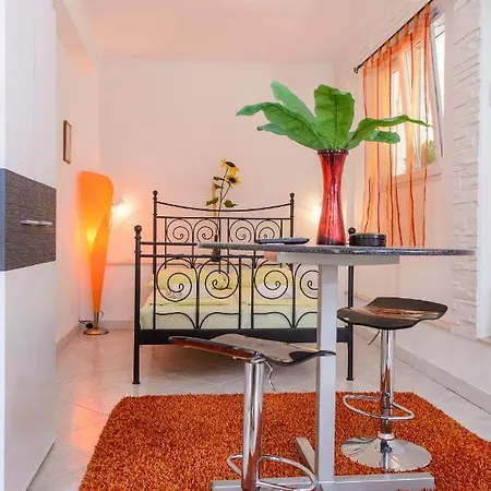 By The Sea - 13167 * Trogir